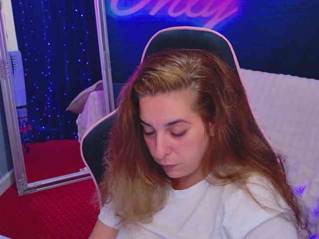 KarinaNoire webcam