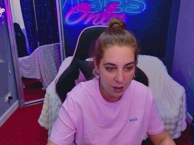 KarinaNoire webcam