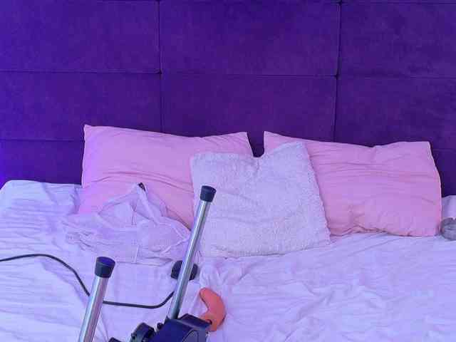 KarinaNoire webcam