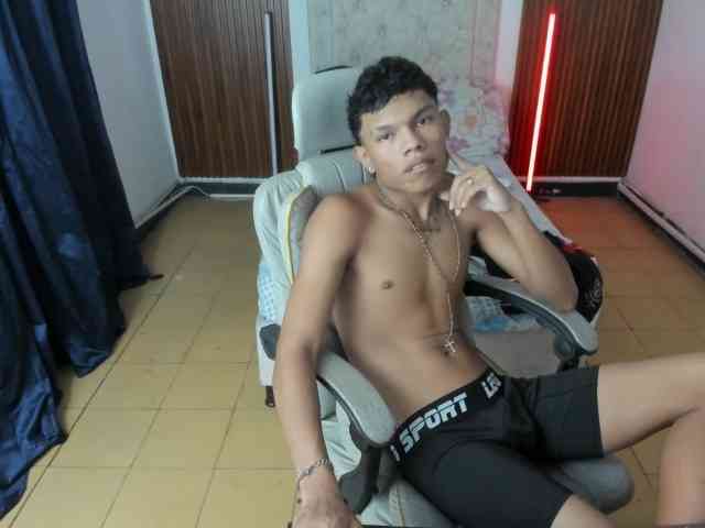 juan-mhata Sex Cam Show