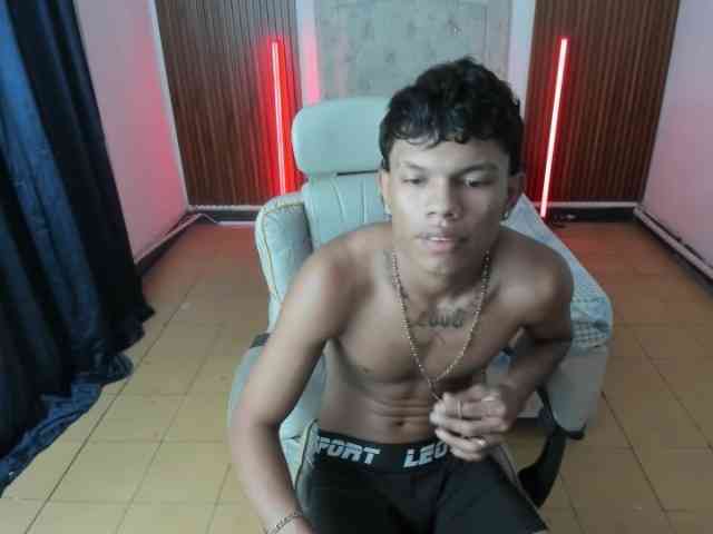 juan-mhata Sex Cam Show