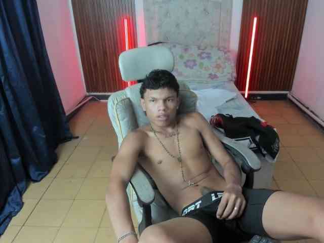 juan-mhata Sex Cam Show