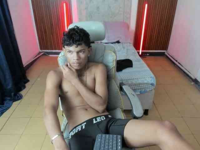 juan-mhata Sex Cam Show