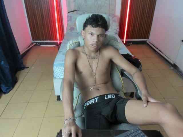 juan-mhata Sex Cam Show
