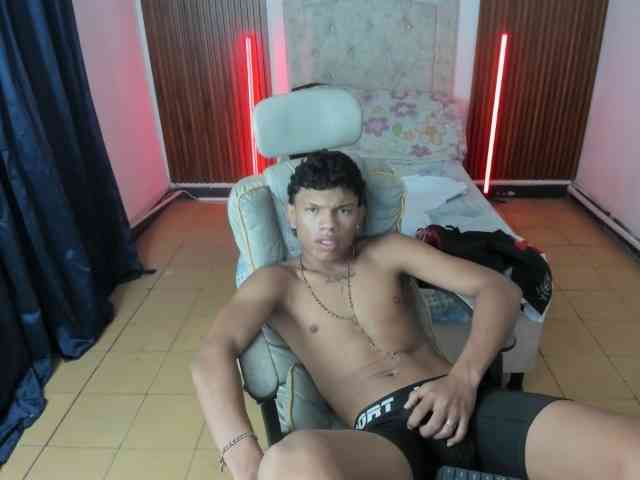 juan-mhata Sex Cam Show