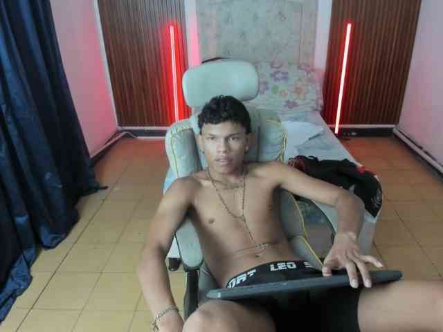 juan-mhata Sex Cam Show