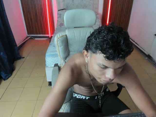 juan-mhata Sex Cam Show