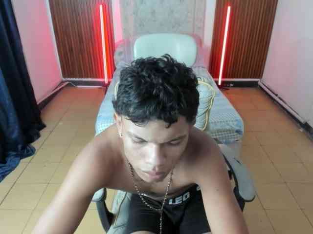 juan-mhata Sex Cam Show