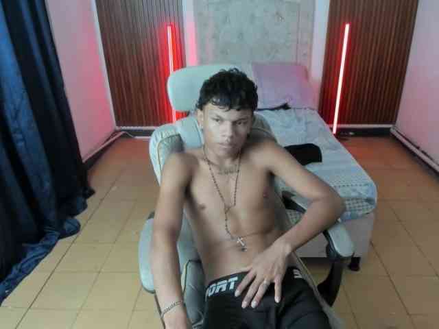 juan-mhata Sex Cam Show