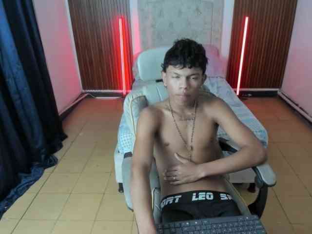 juan-mhata Sex Cam Show