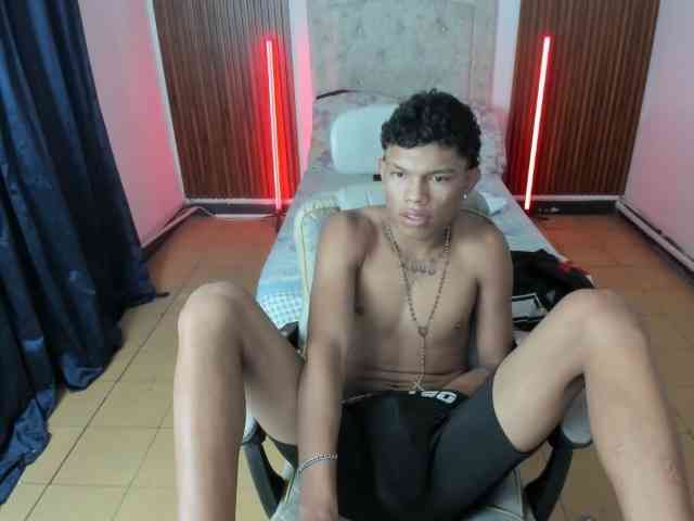 juan-mhata Sex Cam Show
