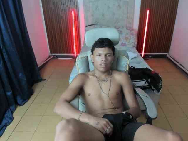 juan-mhata Sex Cam Show
