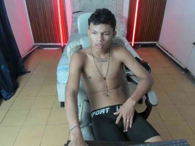 juan-mhata Sex Cam Show