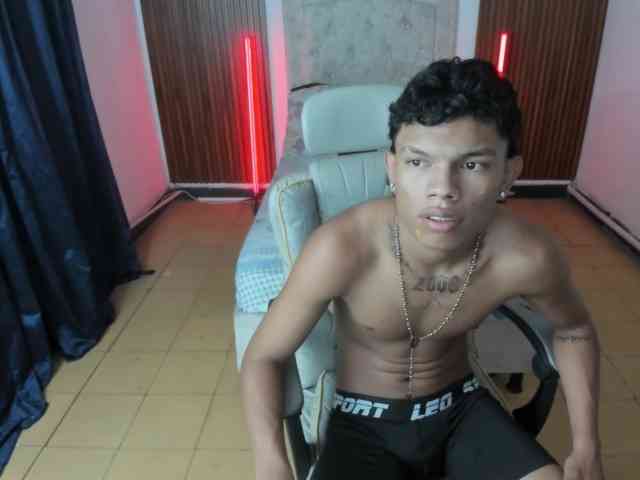 juan-mhata Sex Cam Show