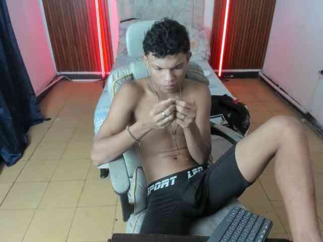 juan-mhata Sex Cam Show