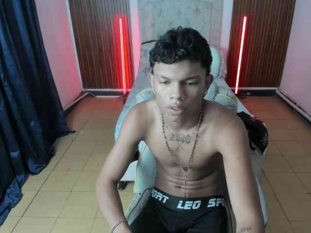 juan-mhata Sex Cam Show