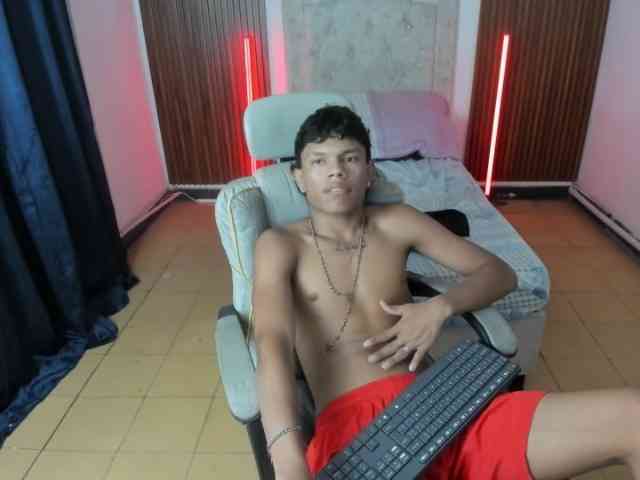juan-mhata Sex Cam Show