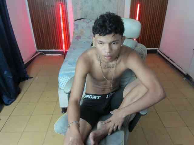 juan-mhata Sex Cam Show