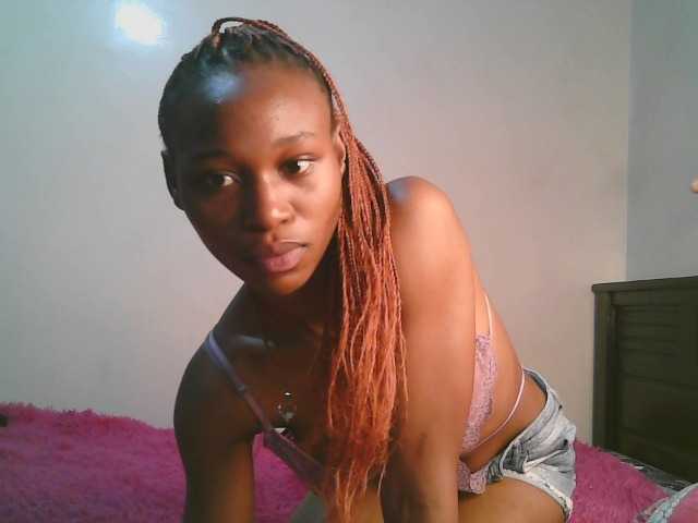 cute-tasha live cam on BongaCams