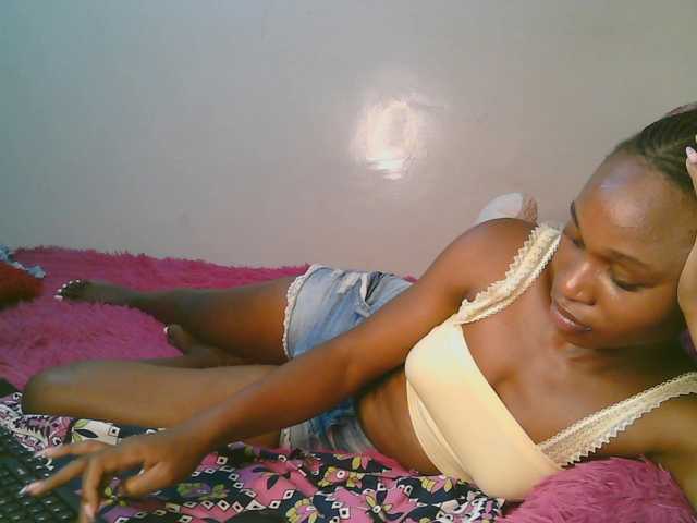 cute-tasha live cam on BongaCams