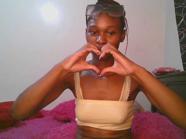 cute-tasha live cam on BongaCams