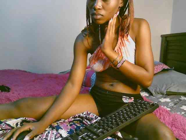 cute-tasha webcam