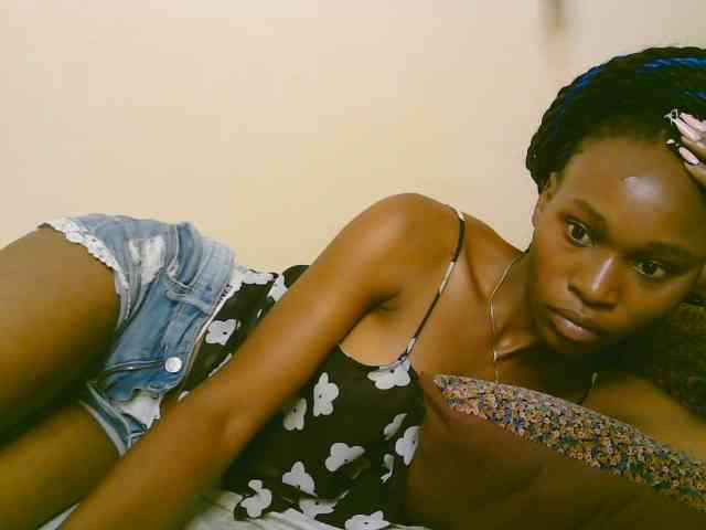 cute-tasha webcam