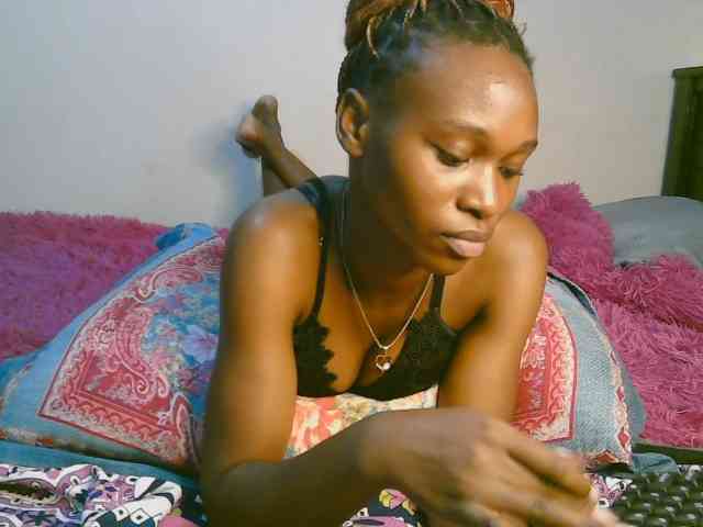 cute-tasha webcam