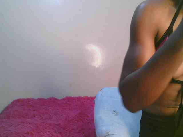 cute-tasha webcam