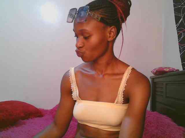 cute-tasha webcam