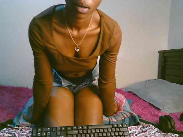 cute-tasha webcam