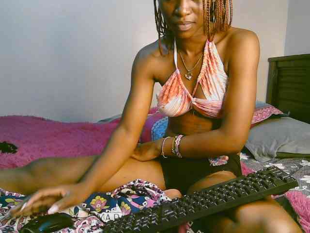 cute-tasha webcam