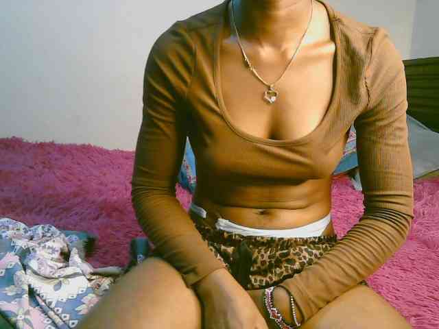 cute-tasha webcam