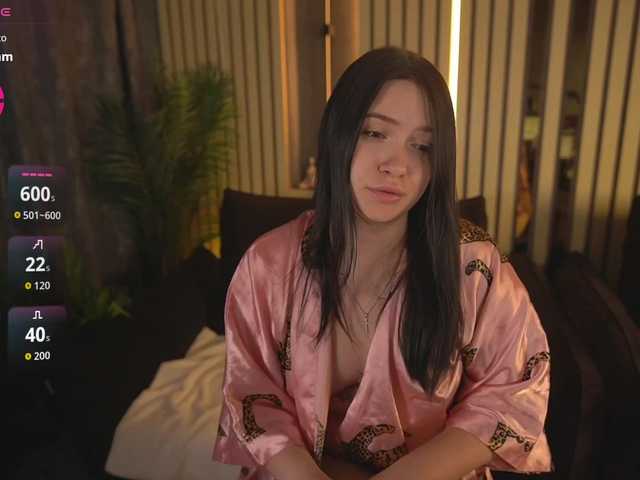 SecretKiraa live cam