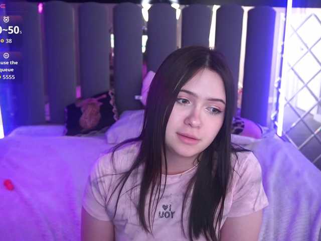 SecretKiraa live cam