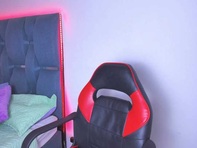 crazybaby-squirt's BongaCams show and profile