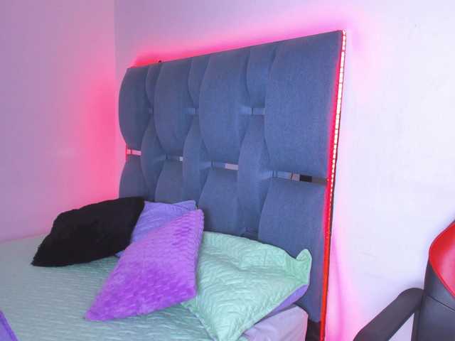 crazybaby-squirt's BongaCams show and profile