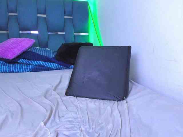 crazybaby-squirt webcam