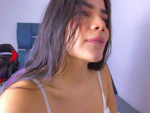 crazybaby-squirt Live Webcam on BongaCams