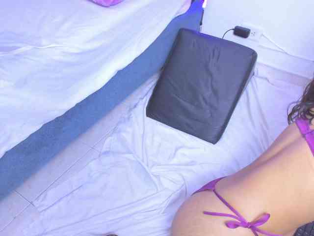 crazybaby-squirt webcam