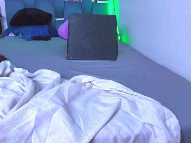 crazybaby-squirt webcam