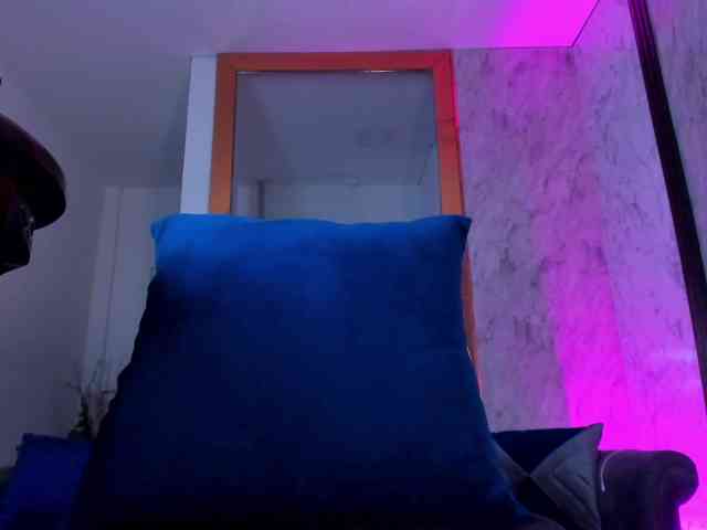 Adonis-hots Sex Cam Show