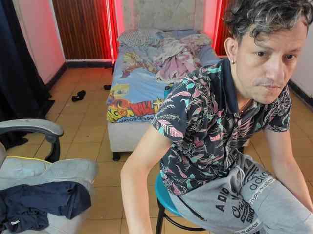 juan-and-luke Live Webcam on BongaCams