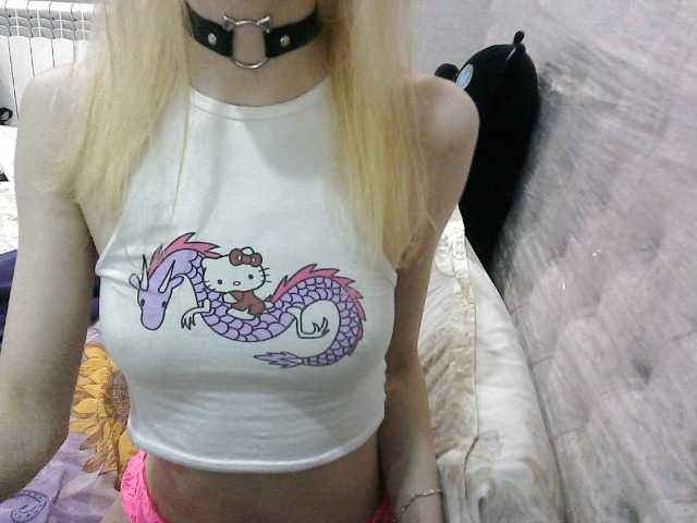 KittyBounty live webcam show