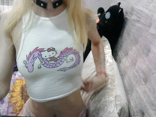 KittyBounty live webcam show