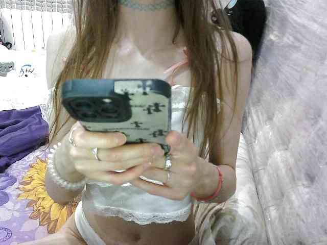 KittyBounty webcam