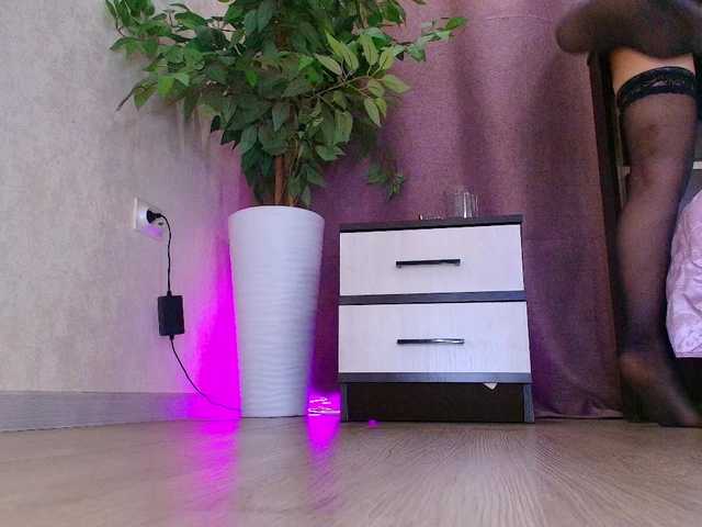 Juliannae live cam on BongaCams