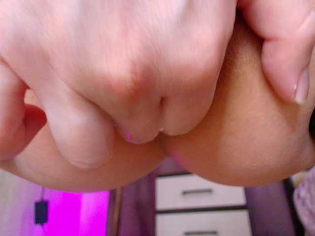 Juliannae live cam on BongaCams