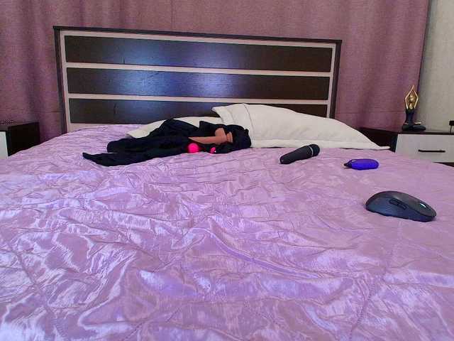Juliannae live cam on BongaCams