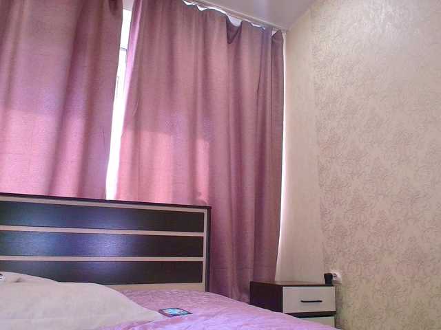 Juliannae live webcam show